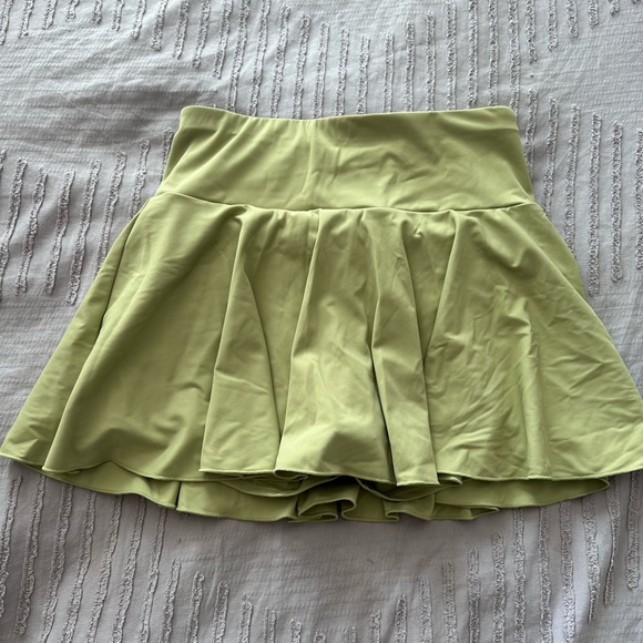 HALARA Dresses & Skirts - COPY - Sports skirt!!